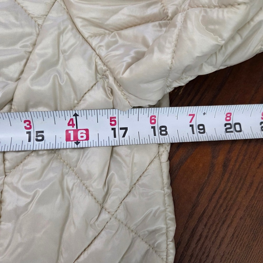 Abercrombie & Fitch pearly off white puffer style jacket Womens Size Medium - Picture 11 of 12